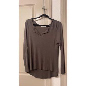 The Hanger size medium - olive green